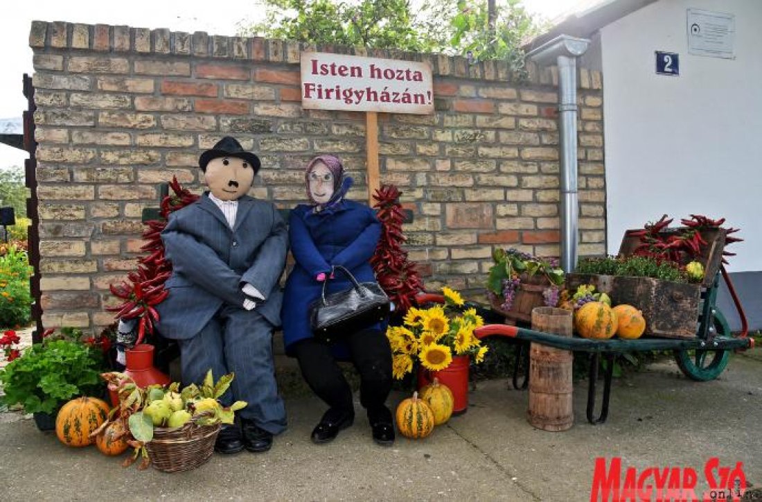 Átölel a múlt, hogy utat mutasson a jövőbe