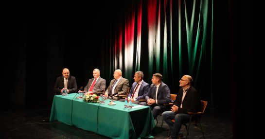 „A Tisza-mentén dobog a vajdasági magyarság szíve” - lakossági fórumot tartottak Zentán