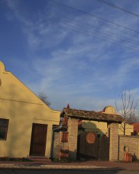 A Tanyaszínház kavillói székhelyének felújítása és jubileumi turnéja